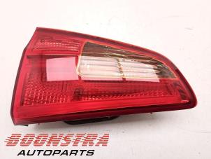Begagnade Baklykta, vänster Kia Cee'd Sportswagon (JDC5) 1.0i T-GDi 12V 120 Pris € 74,95 Marginaltabell erbjuds av Boonstra Autoparts
