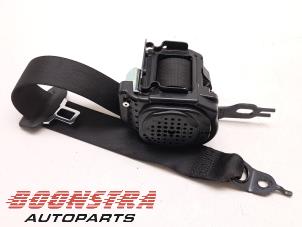Begagnade Bakre säkerhetsbälte, höger BMW 3 serie (G20) 318i 2.0 TwinPower Turbo 16V Pris € 74,95 Marginaltabell erbjuds av Boonstra Autoparts