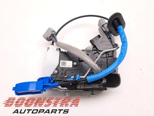 Gebruikte Deurslot Mechaniek 4Deurs links-voor Kia EV6 (CV) 77.4 kWh RWD Prijs € 99,95 Margeregeling aangeboden door Boonstra Autoparts