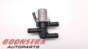 Gebruikte Waterpomp Lynk &amp; Co 01 1.5 PHEV Prijs € 29,95 Margeregeling aangeboden door Boonstra Autoparts