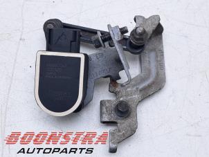 Begagnade Xenon-höjdjustering Volvo XC40 (XZ) 1.5 T5 Plug-in Hybrid 16V Pris € 49,95 Marginaltabell erbjuds av Boonstra Autoparts