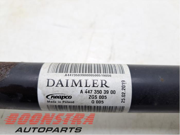 Drivaxel, höger bak från en Mercedes-Benz Vito (447.6) 2.2 116 CDI 16V 2020