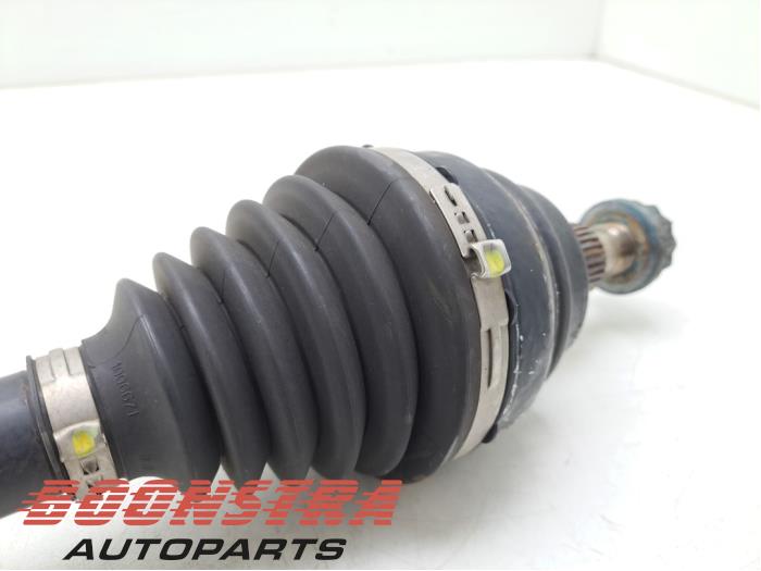 Drivaxel, höger bak från en Mercedes-Benz Vito (447.6) 2.2 116 CDI 16V 2020