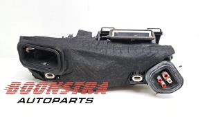 Gebruikte Kachelhuis Mercedes E Estate (S213) E-220d 2.0 Turbo 16V Prijs € 120,94 Inclusief btw aangeboden door Boonstra Autoparts