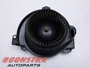 Begagnade Fläktmotor för uppvärmning och ventilation Mercedes Sprinter 3,5t (907.6/910.6) 316 CDI 2.1 D RWD Pris € 54,39 Inklusive moms erbjuds av Boonstra Autoparts
