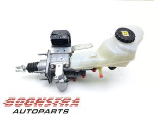 Używane Glówny cylinder hamulcowy Toyota C-HR (X1,X5) 1.8 16V Hybrid Cena € 224,95 Procedura marży oferowane przez Boonstra Autoparts