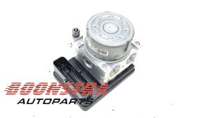 Używane Pompa ABS Citroen C4 Berline (BA/BB/BC) 1.2 PureTech 100 12V Cena € 24,95 Procedura marży oferowane przez Boonstra Autoparts