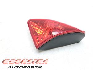 Gebruikte Achterlicht rechts Peugeot 3008 I (0U/HU) 1.6 16V THP 155 Prijs € 29,95 Margeregeling aangeboden door Boonstra Autoparts