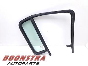 Begagnade Dörrfönster, 4-dörrars, höger bak Jeep Wrangler (JL) 2.0 T 16V Pris € 24,95 Marginaltabell erbjuds av Boonstra Autoparts
