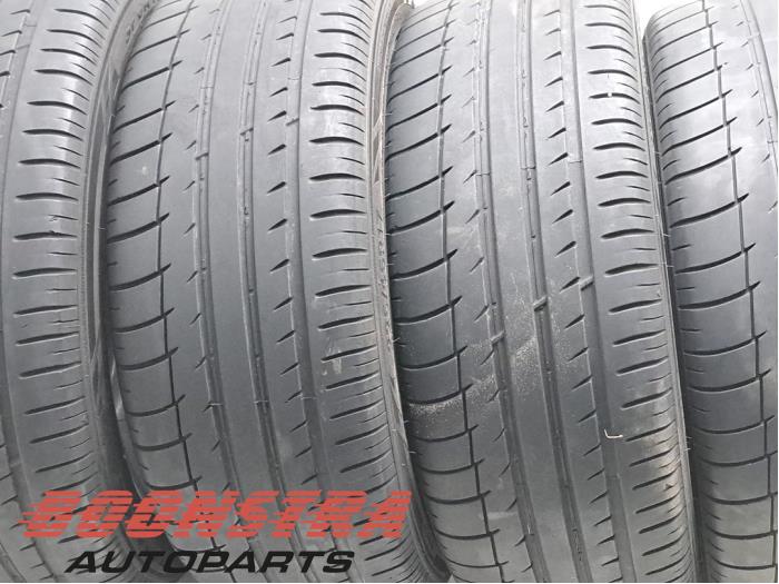 Hjuluppsättning + däck från en Mercedes-Benz C (W205) C-220 2.2 CDI BlueTEC, C-220 d 16V 2017