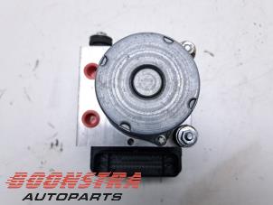 Gebruikte ABS Pomp Peugeot 5008 II (M4/MC/MJ/MR) 1.5 BlueHDi 130 Prijs € 144,95 Margeregeling aangeboden door Boonstra Autoparts