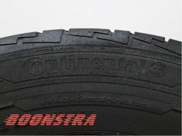 Velg + Band van een Renault Trafic (1FL/2FL/3FL/4FL) 1.6 dCi 95 2019