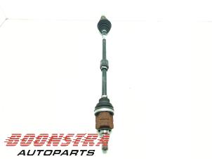 Begagnade Drivaxel, höger fram Opel Corsa E 1.3 CDTi 16V ecoFLEX Pris € 49,95 Marginaltabell erbjuds av Boonstra Autoparts