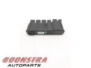 Gebruikte Module (diversen) BMW 7 serie (G11/12) 740e,Le xDrive Prijs € 28,95 Margeregeling aangeboden door Boonstra Autoparts