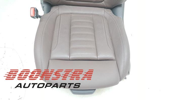 Klädsel, uppsättning (komplett) från en BMW i4 (G26) eDrive40 84 kWh 2023