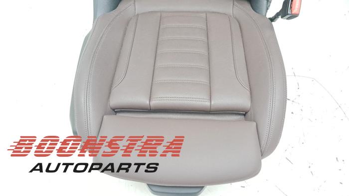 Klädsel, uppsättning (komplett) från en BMW i4 (G26) eDrive40 84 kWh 2023