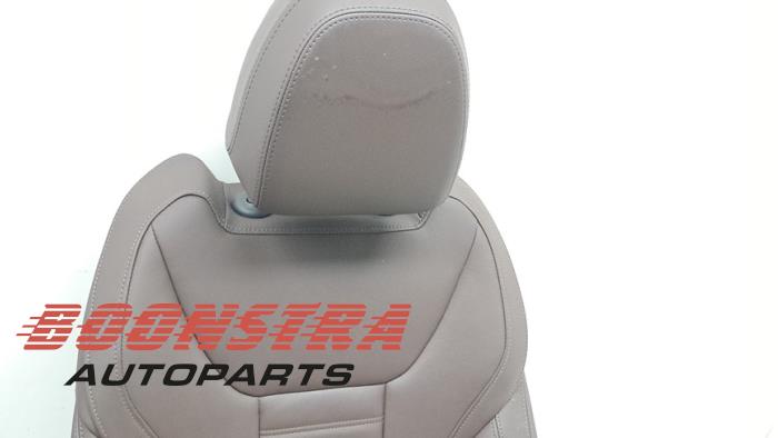 Klädsel, uppsättning (komplett) från en BMW i4 (G26) eDrive40 84 kWh 2023