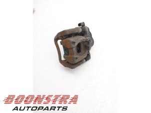 Gebruikte Remklauw (Tang) links-achter Mercedes CLA (118.3) 2.0 CLA-220 Turbo 16V Prijs € 47,95 Margeregeling aangeboden door Boonstra Autoparts