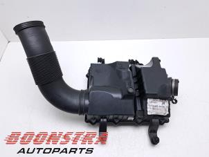 Używane Obudowa filtra powietrza Iveco New Daily VI 35C18,35S18,40C18,50C18,60C18,65C18,70C18 Cena € 120,94 Z VAT oferowane przez Boonstra Autoparts