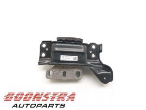 Begagnade Fäste, växellåda Skoda Fabia IV (PJ3) 1.0 TSI 12V Pris € 24,95 Marginaltabell erbjuds av Boonstra Autoparts