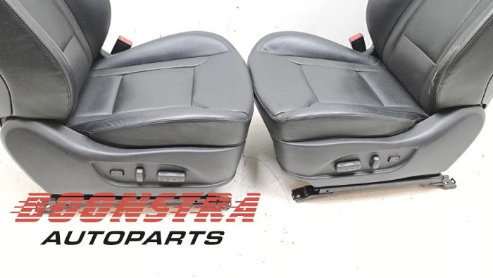 Klädsel, uppsättning (komplett) från en Hyundai i40 (VFA) 1.7 CRDi 16V 2016