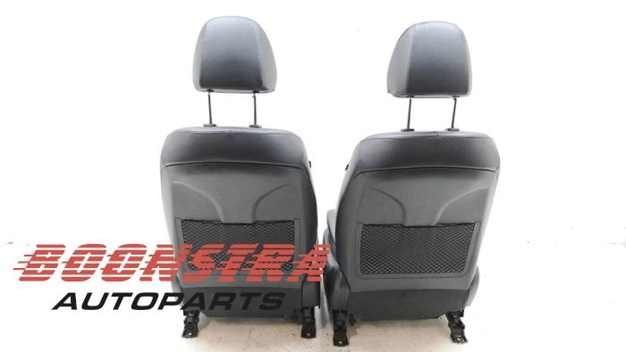 Klädsel, uppsättning (komplett) från en Hyundai i40 (VFA) 1.7 CRDi 16V 2016