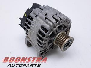 Begagnade Dynamo Renault Captur (2R) 1.2 TCE 16V EDC Pris € 32,95 Marginaltabell erbjuds av Boonstra Autoparts