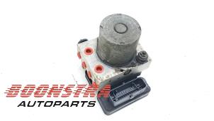 Używane Pompa ABS Volkswagen Crafter 2.0 TDI 16V Cena € 290,34 Z VAT oferowane przez Boonstra Autoparts