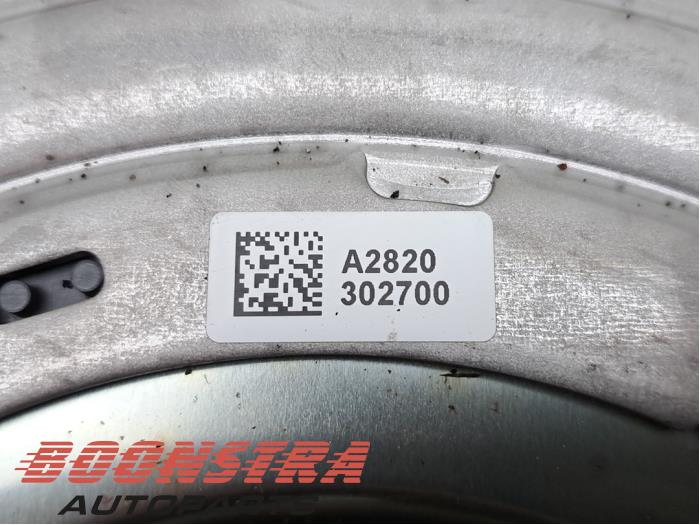 Svänghjul från en Mercedes-Benz A (177.0) 1.3 A-250 e Turbo 16V 2023