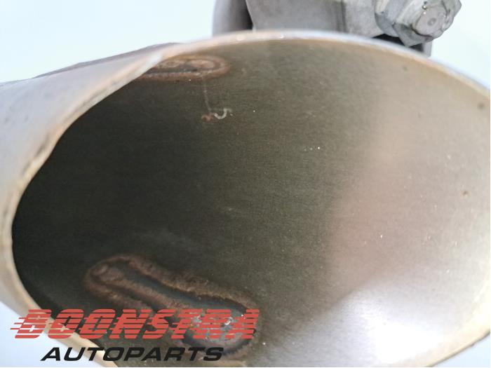 Ljuddämpare, mitten från en Mercedes-Benz A (177.0) 1.3 A-250 e Turbo 16V 2023