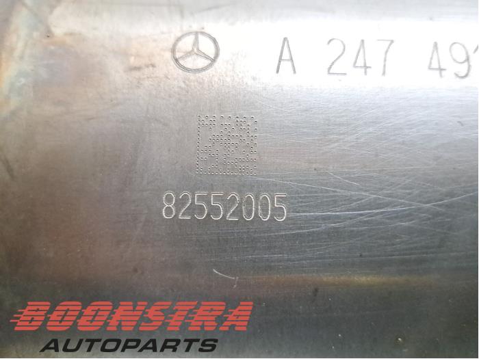 Ljuddämpare, mitten från en Mercedes-Benz A (177.0) 1.3 A-250 e Turbo 16V 2023
