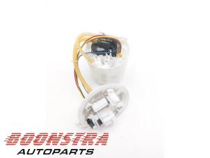 Gebruikte Tank element Pomp Mercedes A (177.0) 1.3 A-250 e Turbo 16V Prijs € 74,95 Margeregeling aangeboden door Boonstra Autoparts