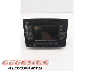 Begagnade Radio Fiat Doblo Cargo (263) 1.6 D Multijet Pris € 508,14 Inklusive moms erbjuds av Boonstra Autoparts