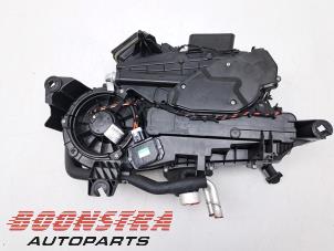 Begagnade Värmarhus Landrover Range Rover IV (LG) 4.4 SDV8 32V Pris € 207,95 Marginaltabell erbjuds av Boonstra Autoparts