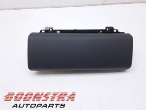 Gebruikte Dashboard klep Landrover Range Rover IV (LG) 4.4 SDV8 32V Prijs € 187,95 Margeregeling aangeboden door Boonstra Autoparts