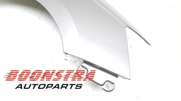 Framskärm, höger från en Skoda Fabia III Combi (NJ5) 1.2 TSI 16V Greentech 2016