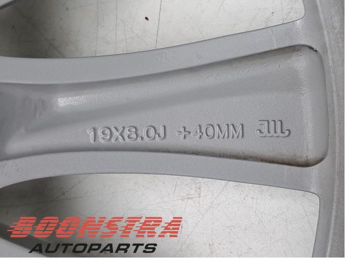 Hjul från en Tesla Model S 90D 2016