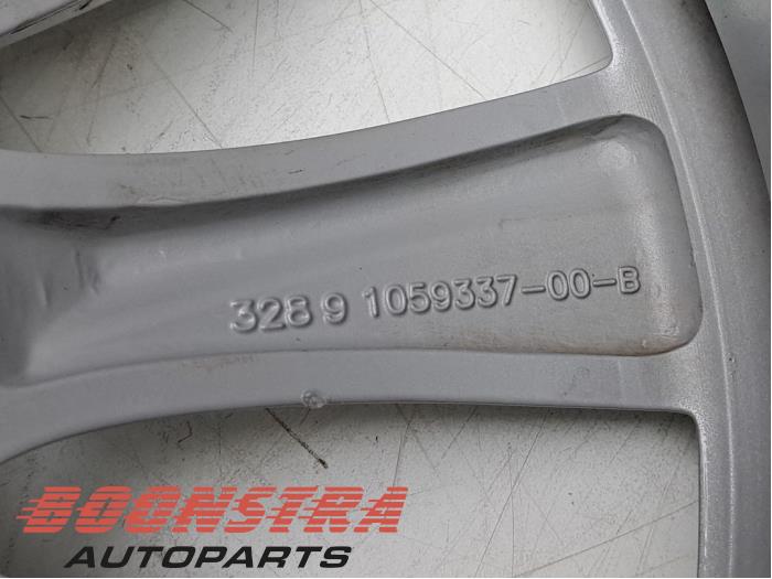 Hjul från en Tesla Model S 90D 2016