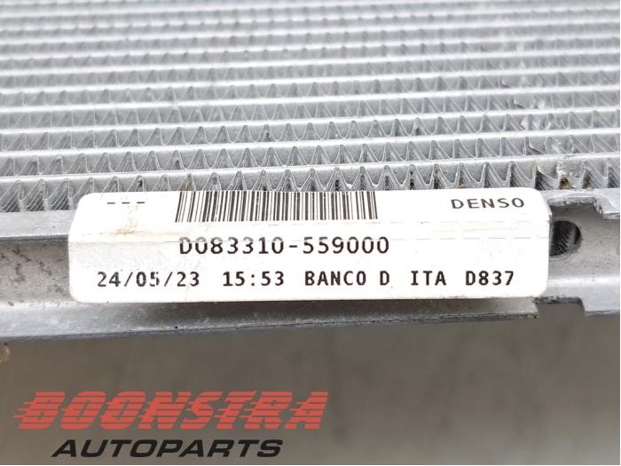 Kylare från en Jeep Compass II (MP) 1.3 4XE 240 16V 4x4 2023