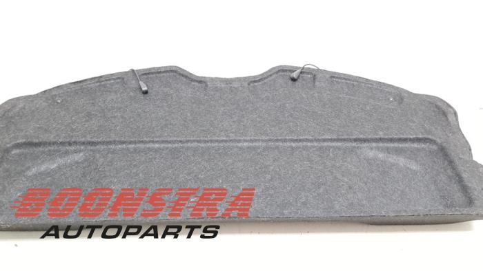 Pólka tylna z Peugeot 208 I (CA/CC/CK/CL) 1.0 Vti 12V PureTech 2013