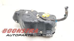 Gebruikte Adblue tank Ford Transit 2.0 TDCi 16V Eco Blue 170 RWD Prijs € 398,09 Inclusief btw aangeboden door Boonstra Autoparts