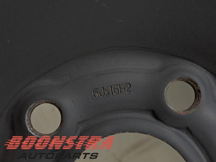 Velg + Band van een Renault Trafic (1FL/2FL/3FL/4FL) 2.0 dCi 16V 145 2022