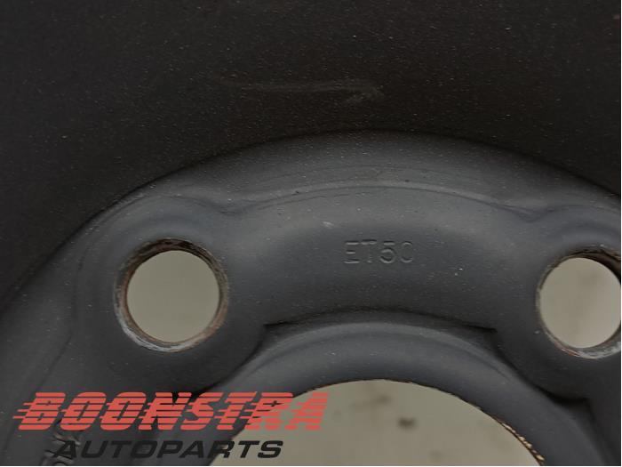 Velg + Band van een Renault Trafic (1FL/2FL/3FL/4FL) 2.0 dCi 16V 145 2022