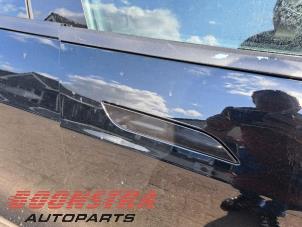Begagnade Dörrhandtag, 4-dörrars, höger fram Tesla Model S 75D Pris € 199,00 Marginaltabell erbjuds av Boonstra Autoparts