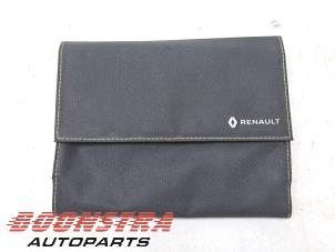 Gebruikte Instructie Boekje Renault Clio IV (5R) 0.9 Energy TCE 90 12V Prijs € 34,95 Margeregeling aangeboden door Boonstra Autoparts