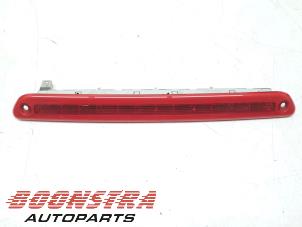 Gebruikte Extra Remlicht midden Mercedes Sprinter 3,5t (907.6/910.6) 316 CDI 2.1 D RWD Prijs € 30,19 Inclusief btw aangeboden door Boonstra Autoparts