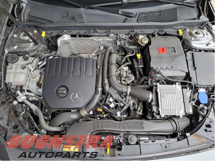 Växellåda från en Mercedes-Benz A Limousine (177.1) 1.3 A-180 Turbo Mild Hybrid 2024