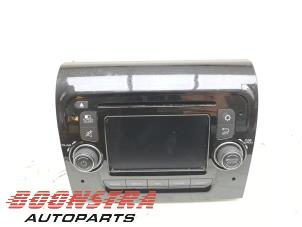 Begagnade Radio Fiat Ducato (250) 2.3 D 130 Multijet Minibus Extralongo Pris € 399,00 Inklusive moms erbjuds av Boonstra Autoparts