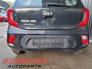 Używane Zderzak tylny Kia Picanto (JA) 1.0 DPI 12V Cena € 299,00 Procedura marży oferowane przez Boonstra Autoparts