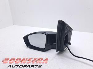 Gebruikte Buitenspiegel links Volkswagen Polo V (6R) 1.2 TSI 16V BlueMotion Technology Prijs € 29,95 Margeregeling aangeboden door Boonstra Autoparts